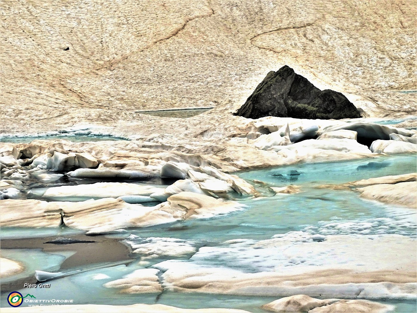 42 Lago del Vallone (2226 m) in disgelo.JPG -                                